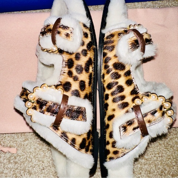 Stuart Weitzman Fur Sandals - Picture 6 of 9